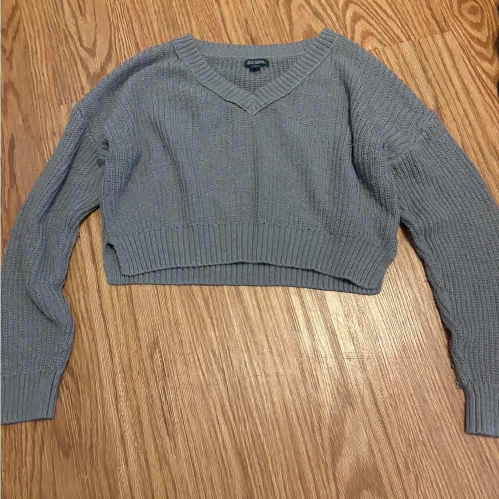wild fable Gray V-Neck Cropped Sweater